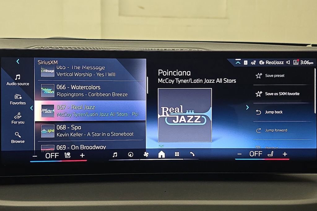 Used 2025 BMW 230i xDrive Coupe w/ Convenience Package image 17