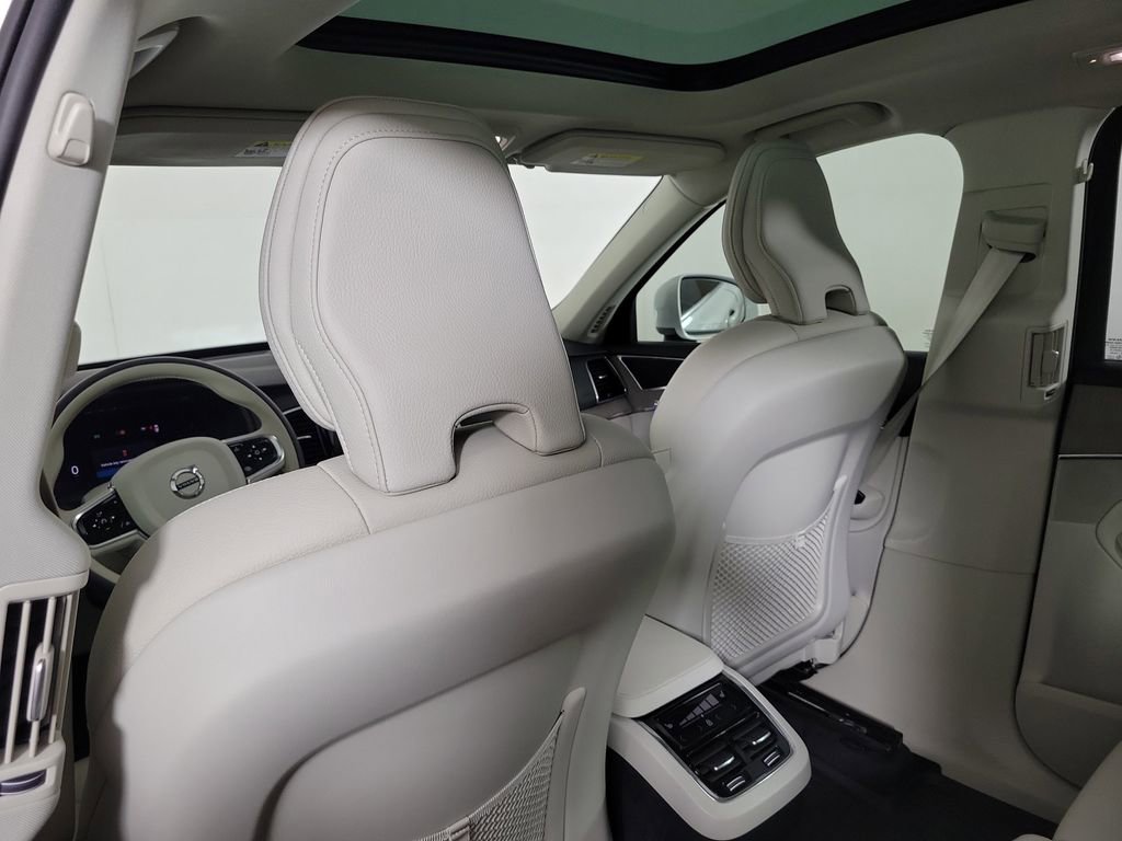 Used 2024 Volvo XC90 B6 Plus w/ Protection Package AWD/4WD image 13