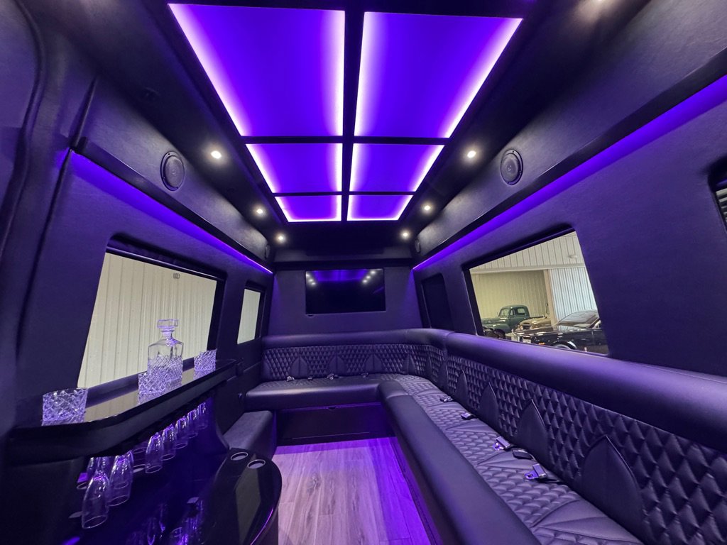 Used 2023 Mercedes-Benz Sprinter 2500 image 24