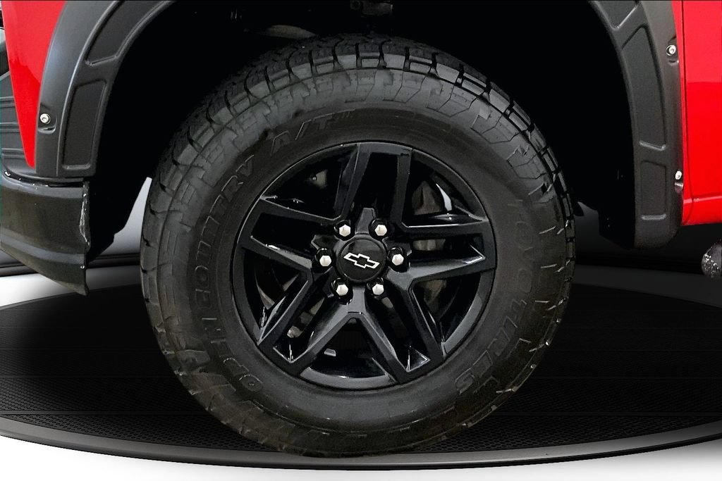 Used 2019 Chevrolet Silverado 1500 LT Trail Boss AWD/4WD image 33