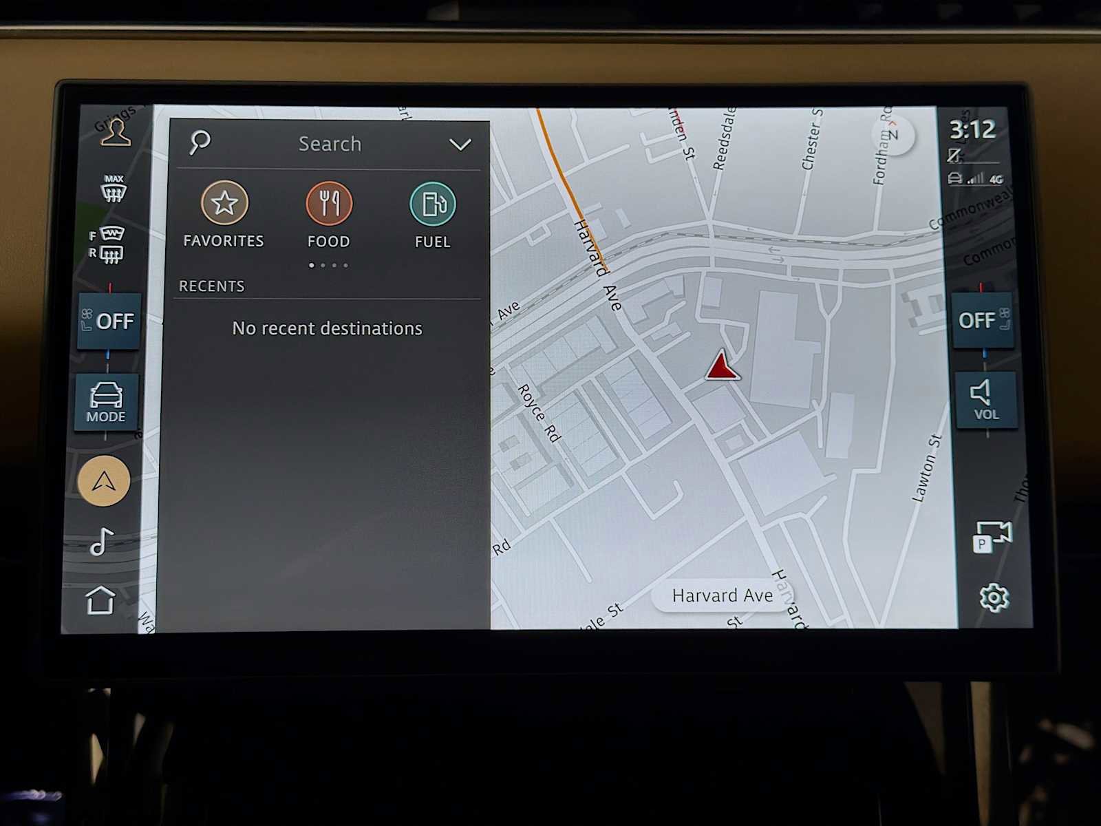 Used 2025 Land Rover Range Rover Sport SE image 15