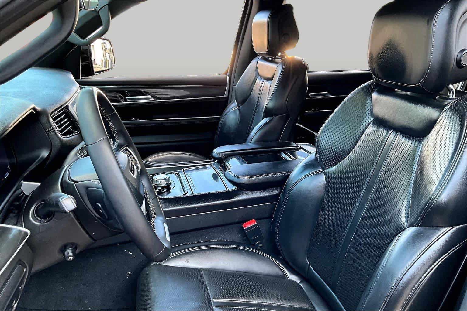 Used 2022 Jeep Wagoneer Series I w/ Convenience Group I RWD image 9