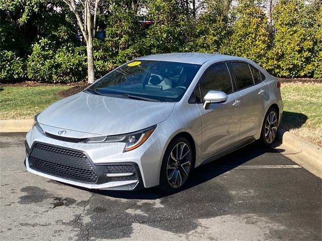 Used 2021 Toyota Corolla SE image 3
