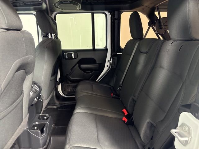 Used 2022 Jeep Wrangler Unlimited Sport image 17