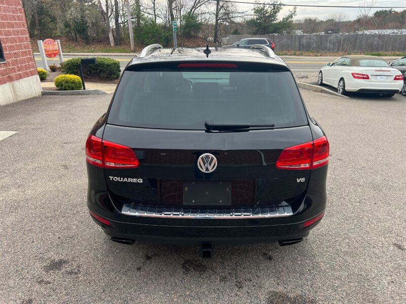 Used 2014 Volkswagen Touareg VR6 AWD/4WD image 4