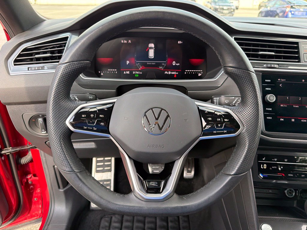 Used 2024 Volkswagen Tiguan SE R-Line AWD/4WD image 15