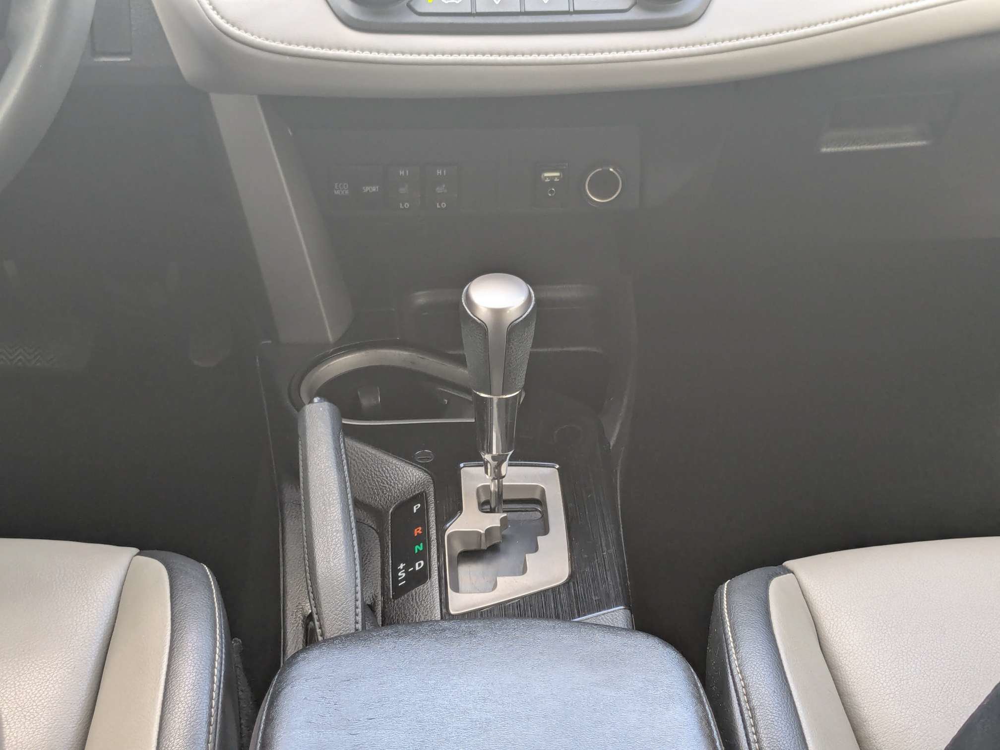 Used 2016 Toyota RAV4 Limited AWD/4WD image 22