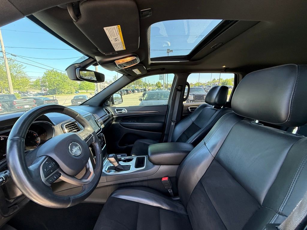 Used 2019 Jeep Grand Cherokee Altitude image 12