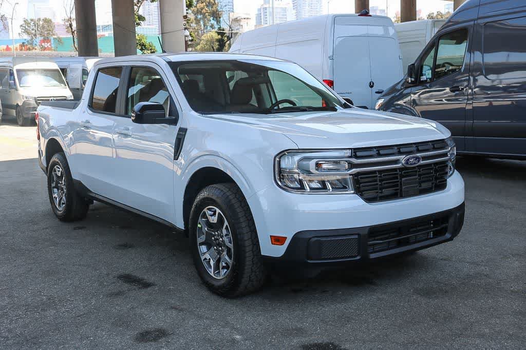 New 2024 Ford Maverick Lariat w/ 4K Tow Package AWD/4WD image 3
