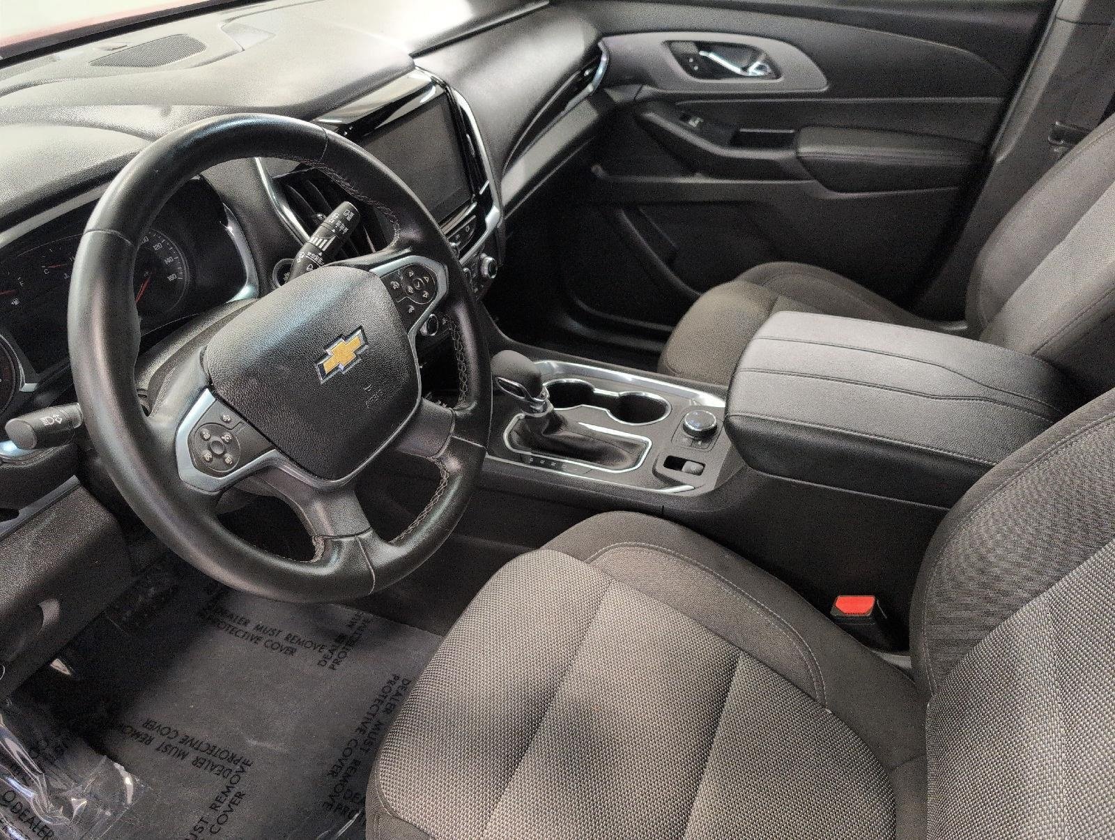 Used 2023 Chevrolet Traverse LT AWD/4WD image 9