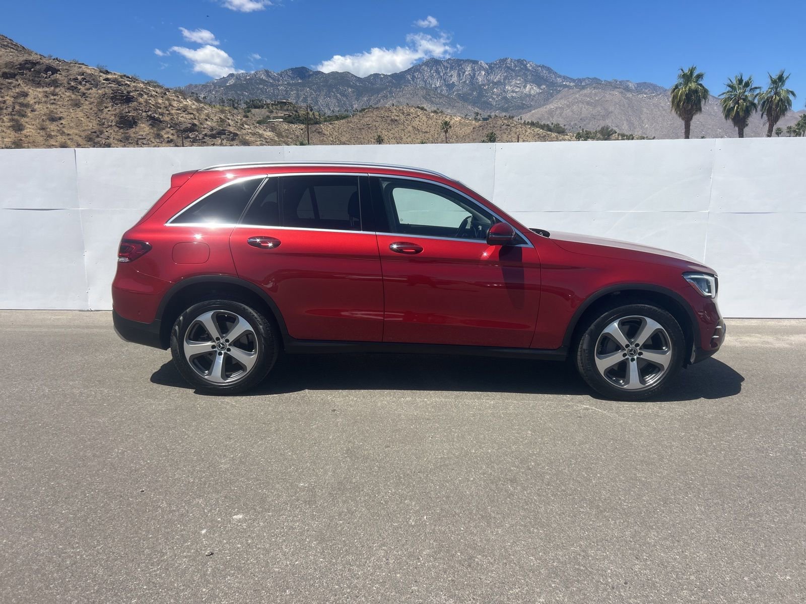 Used 2021 Mercedes-Benz GLC 300 image 4