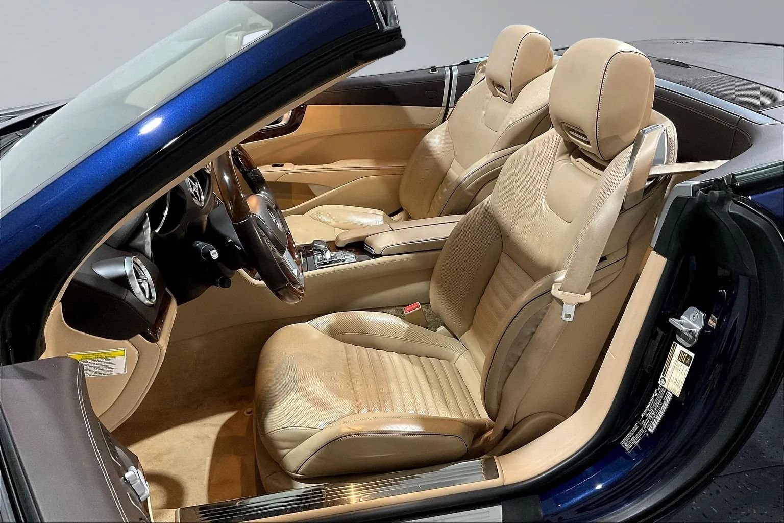 Used 2013 Mercedes-Benz SL 550 w/ Premium Pkg image 21