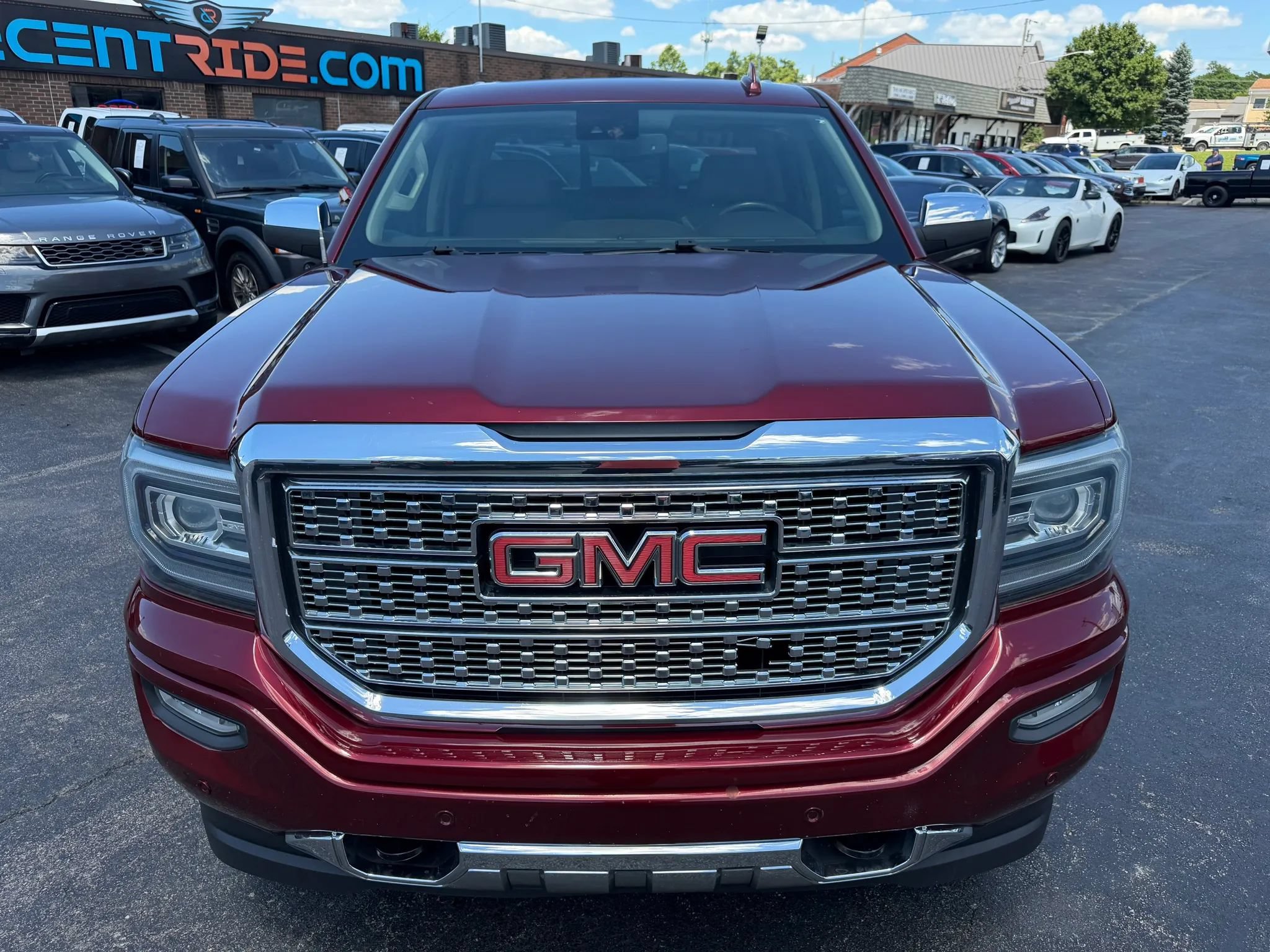 Used 2016 GMC Sierra 1500 Denali w/ Enhanced Driver Alert Package AWD/4WD image 9