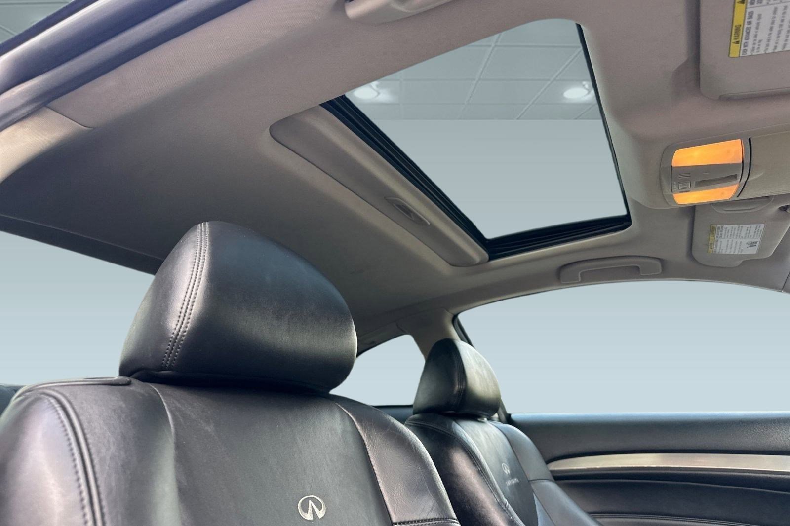 Used 2012 INFINITI G37 Journey w/ Premium Pkg image 15