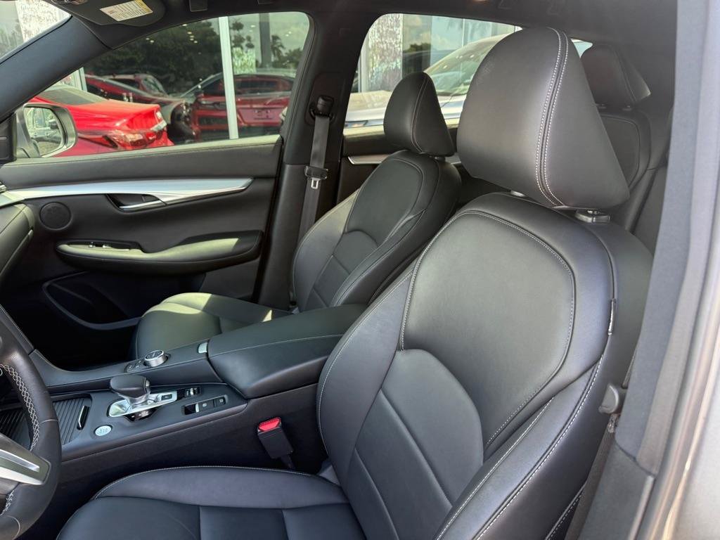 Used 2021 INFINITI QX50 Luxe w/ Appearance Package AWD/4WD image 31