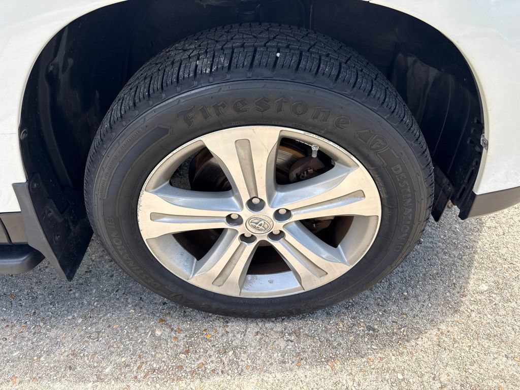 Used 2013 Toyota Highlander Limited FWD image 29