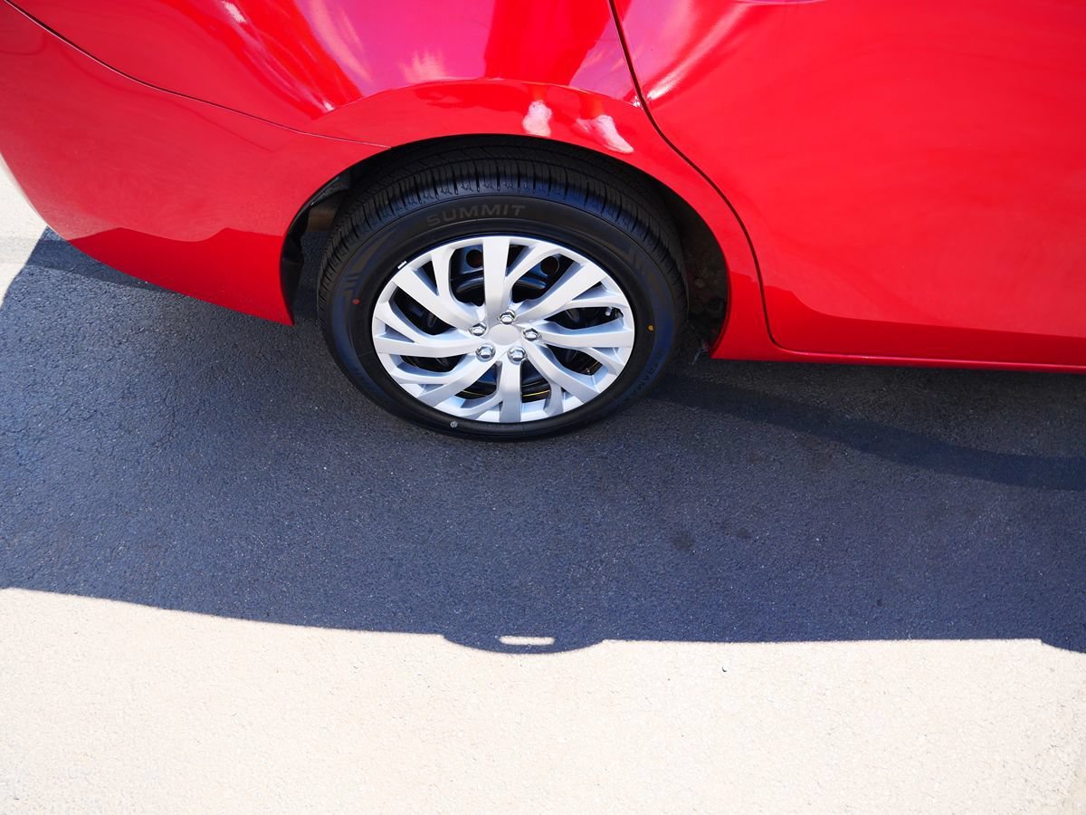 Used 2017 Toyota Corolla LE FWD image 30
