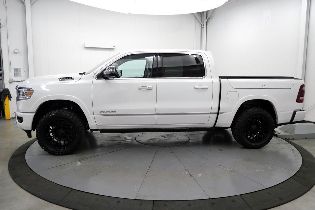 Used 2024 RAM 1500 Limited AWD/4WD image 4