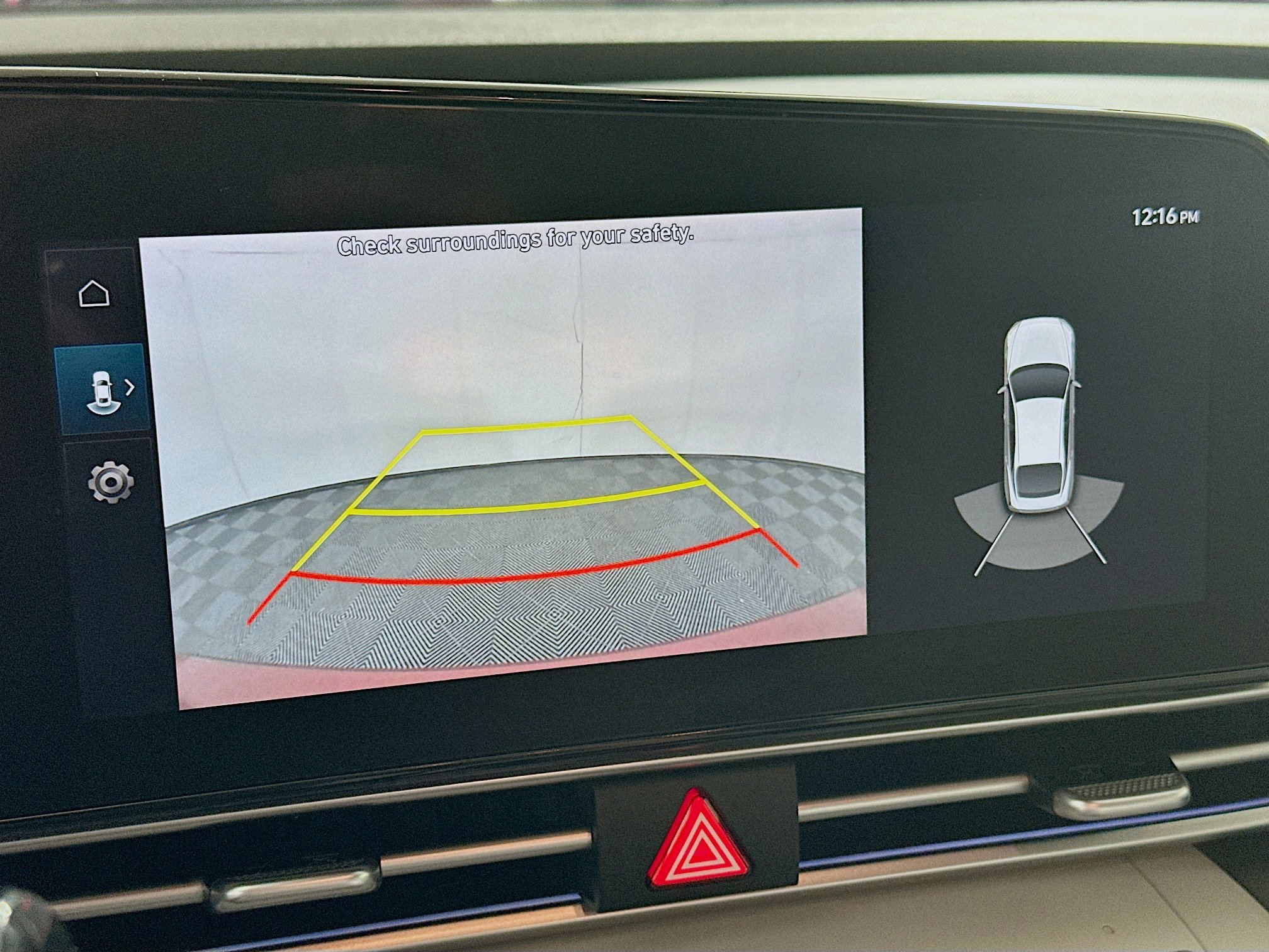 Used 2023 Hyundai Elantra Limited w/ Preferred Accessory Package image 23