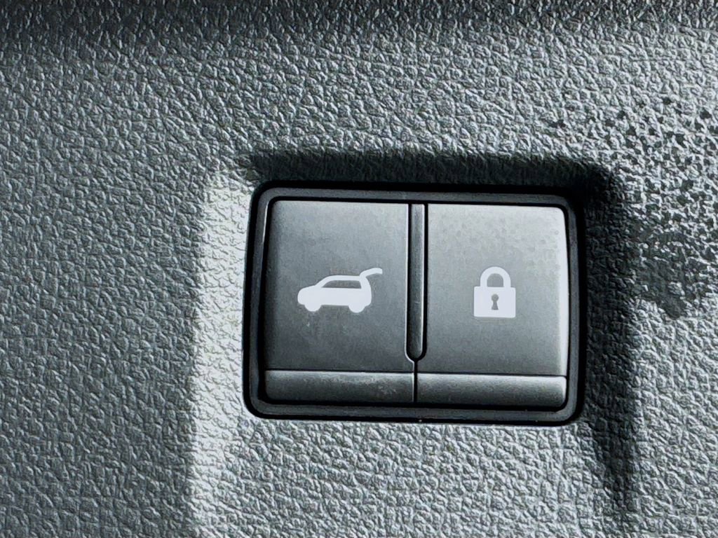 Certified 2026 INFINITI QX60 Luxe w/ Family Package image 34