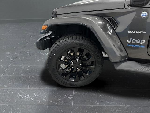 Used 2021 Jeep Wrangler Unlimited Sahara w/ Cold Weather Group AWD/4WD image 37