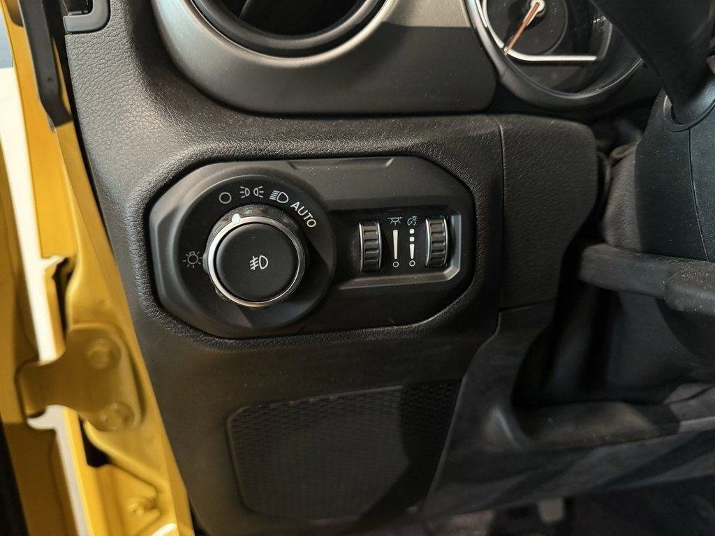 Used 2020 Jeep Wrangler Unlimited Willys image 18