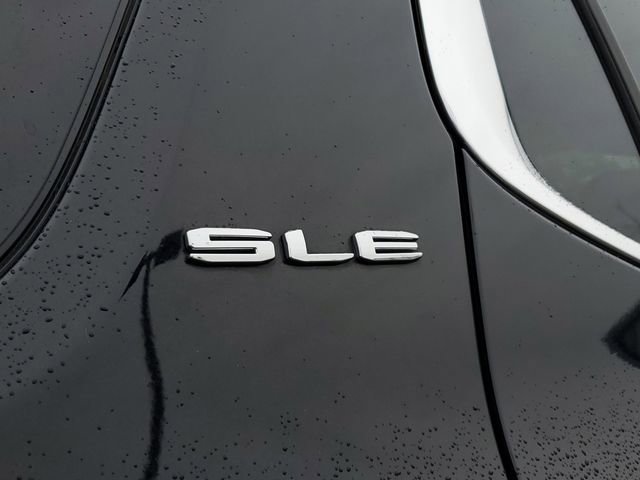 Used 2022 GMC Acadia SLE image 7