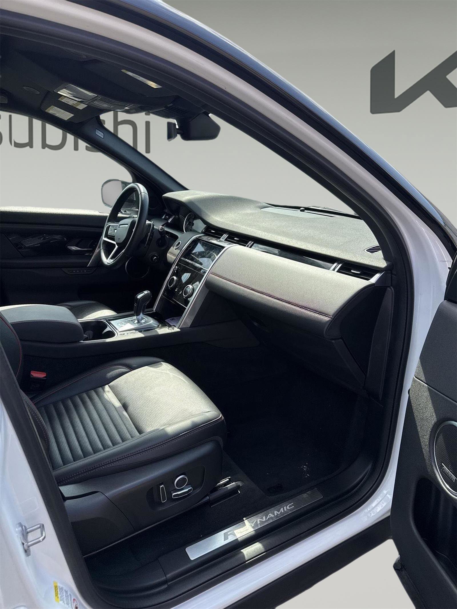 Used 2023 Land Rover Discovery Sport SE R-Dynamic image 19