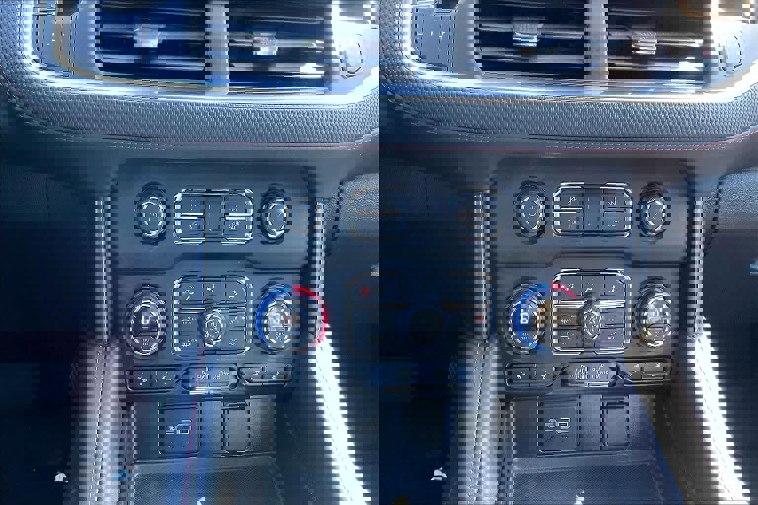 Used 2021 Chevrolet Tahoe RST w/ Luxury Package image 31