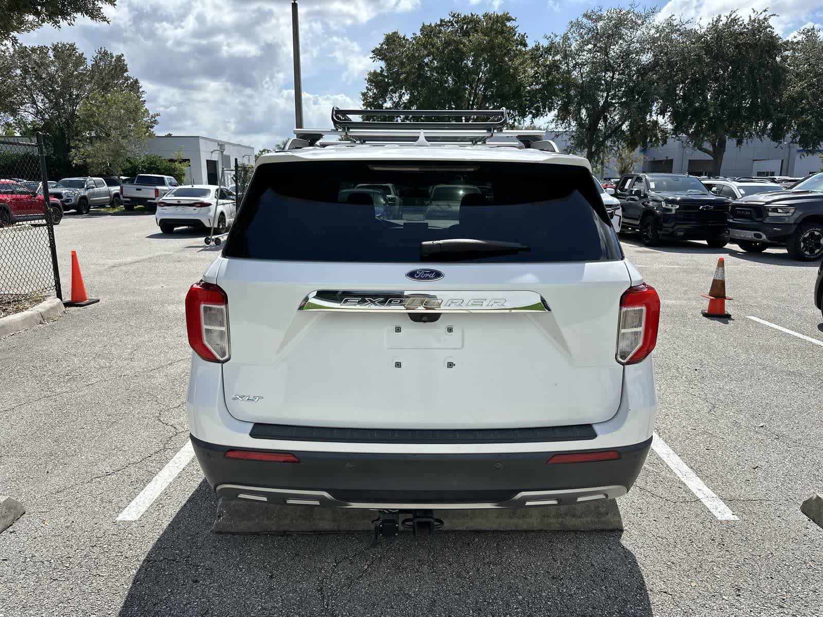 Used 2020 Ford Explorer XLT w/ Equipment Group 202A RWD image 7