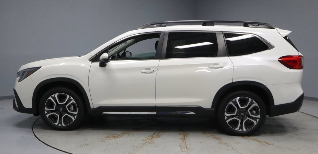 Used 2023 Subaru Ascent Limited AWD/4WD image 9