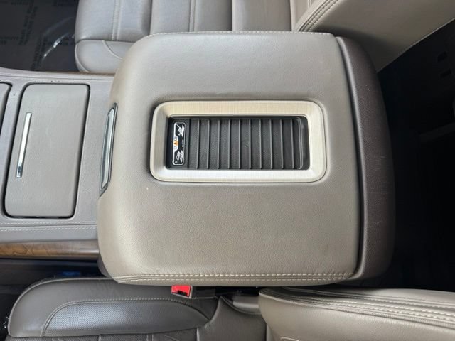 Used 2019 GMC Yukon Denali AWD/4WD image 18