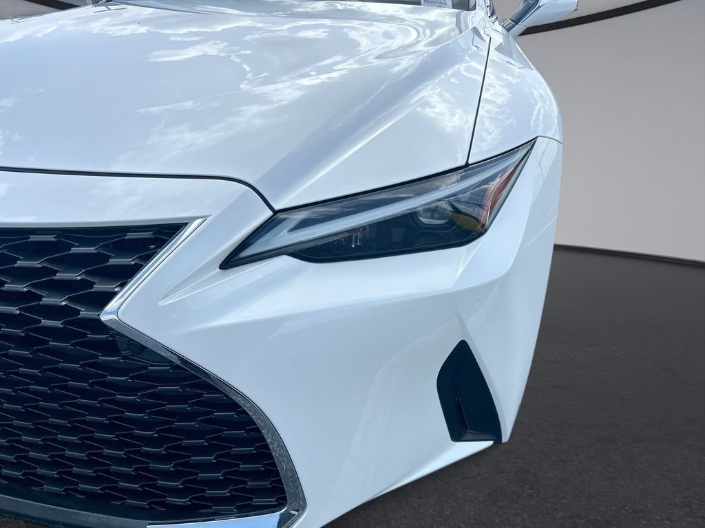 Used 2023 Lexus IS 300 w/ Comfort Package RWD image 30