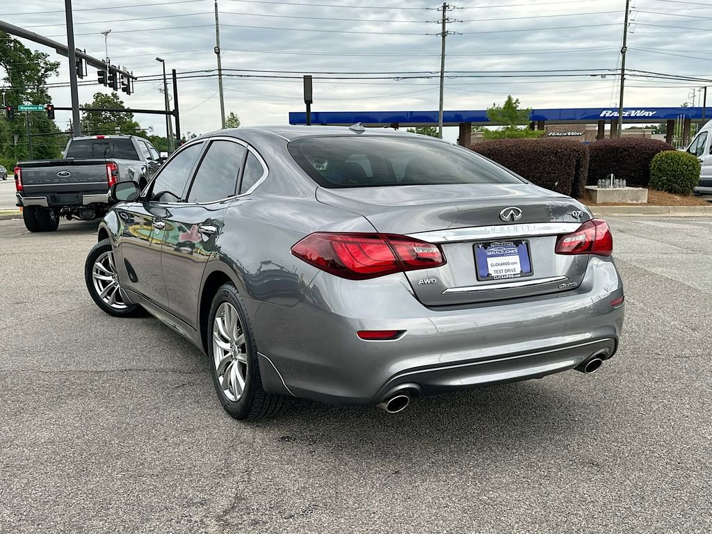 Used 2018 INFINITI Q70 Luxe w/ Proactive Package AWD/4WD image 6