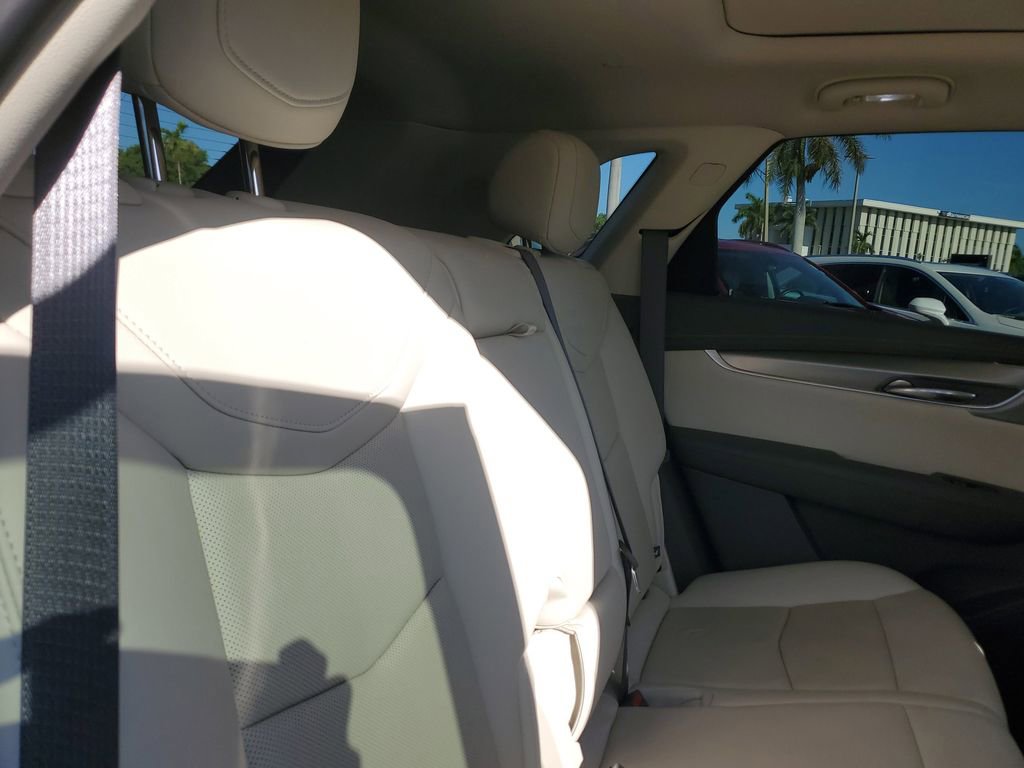 Used 2021 Cadillac XT5 Premium Luxury w/ LPO, Premium Carpet Package FWD image 25