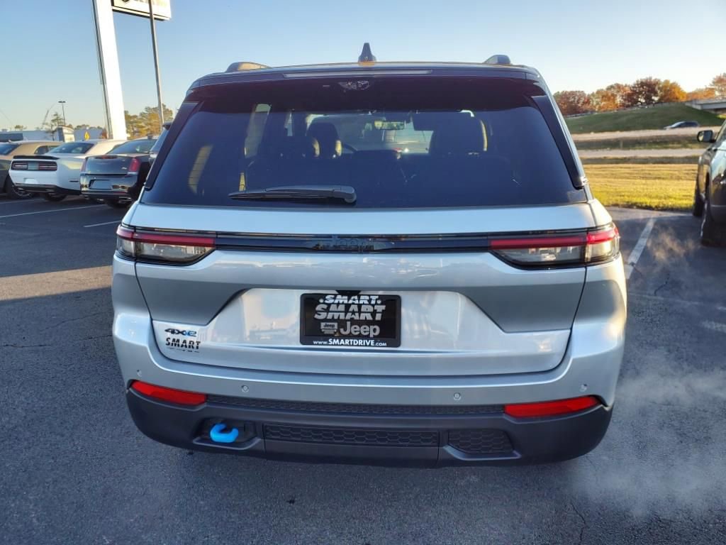 New 2024 Jeep Grand Cherokee Trailhawk w/ Luxury Tech Group III image 4