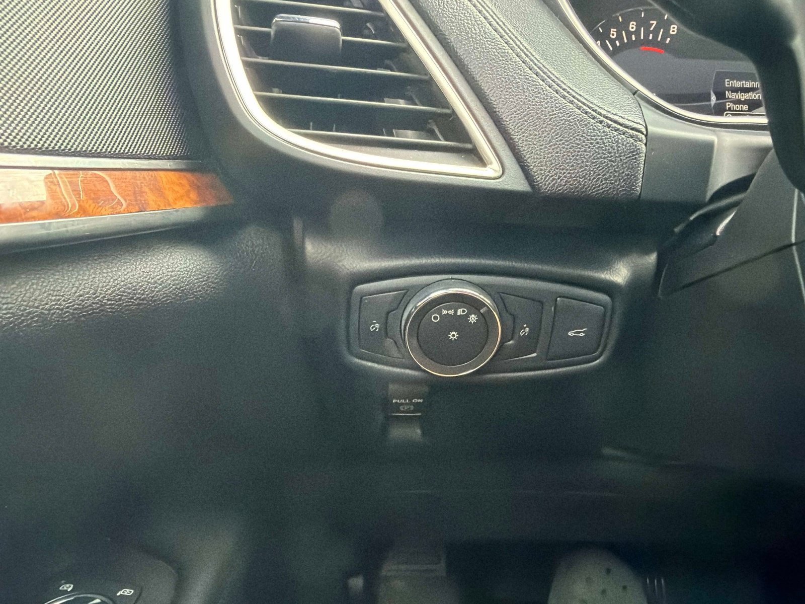 Used 2018 Lincoln MKX Reserve FWD image 32