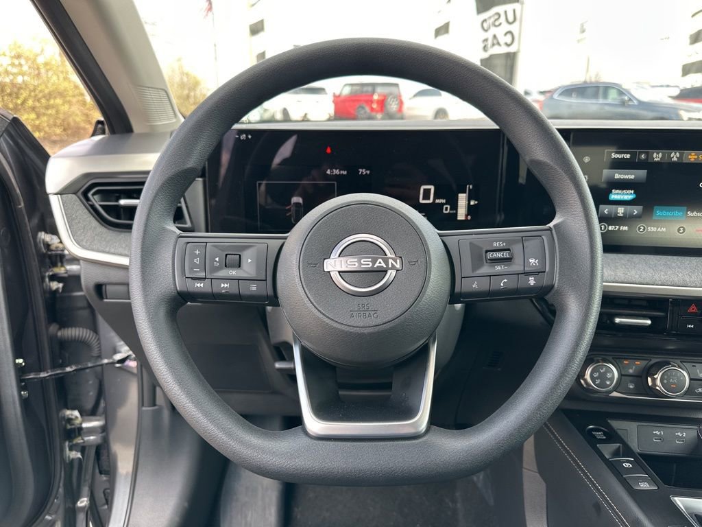 Used 2025 Nissan Kicks SV w/ SV Premium Package image 48