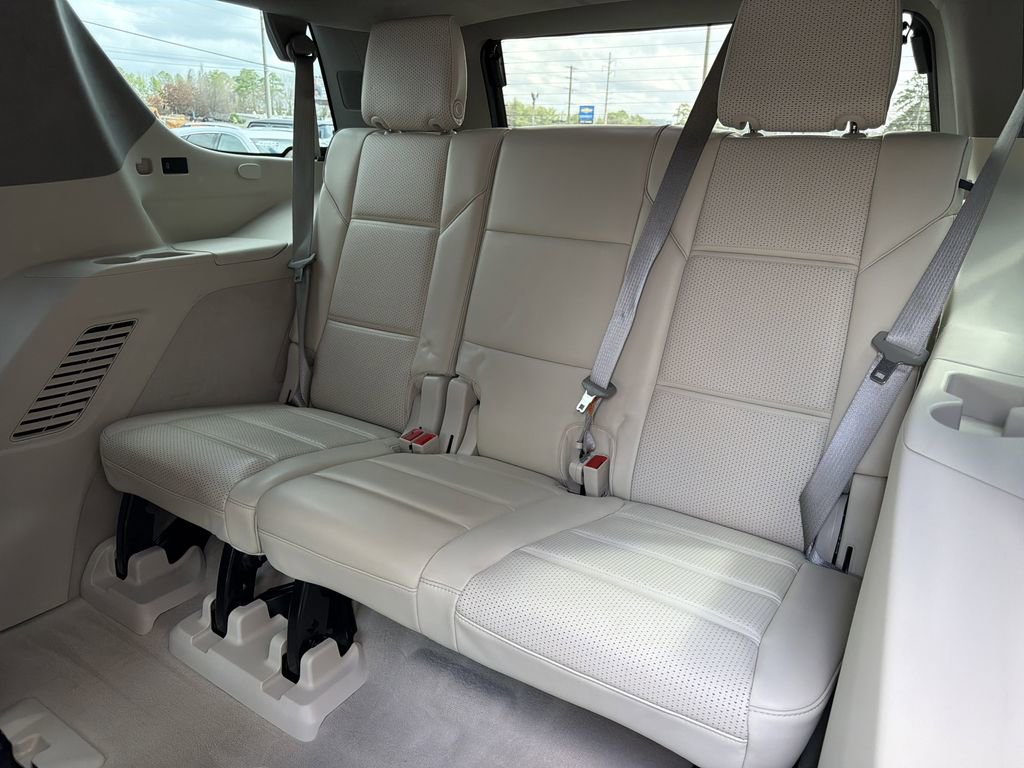 Certified 2021 Cadillac Escalade Premium Luxury Platinum image 22