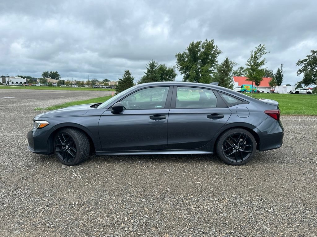 Used 2025 Honda Civic Sport image 5