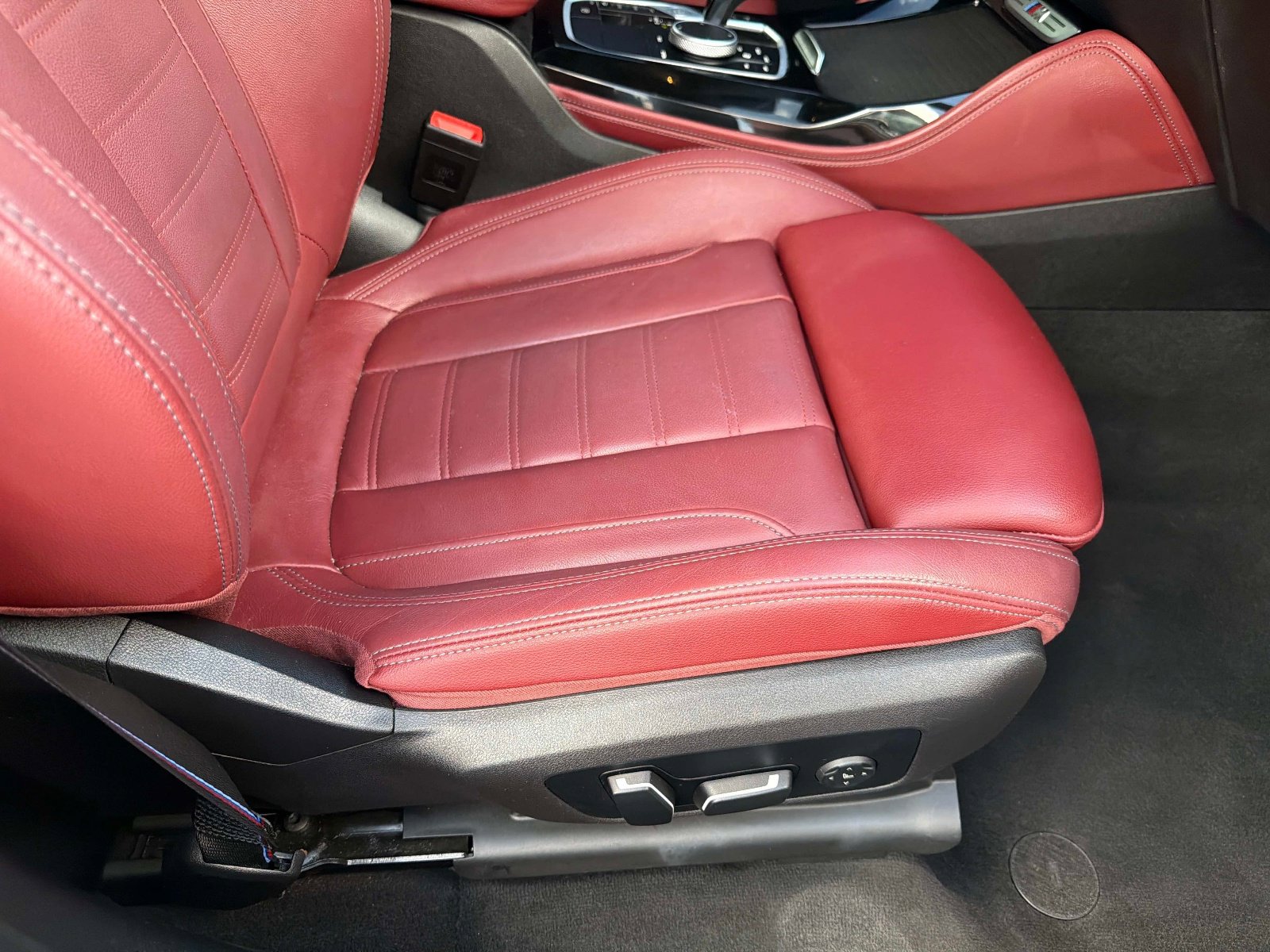 Used 2025 BMW X4 M40i image 24