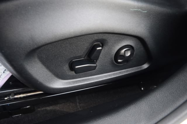 Used 2018 Jeep Compass Limited w/ Safe & Security Group AWD/4WD image 19