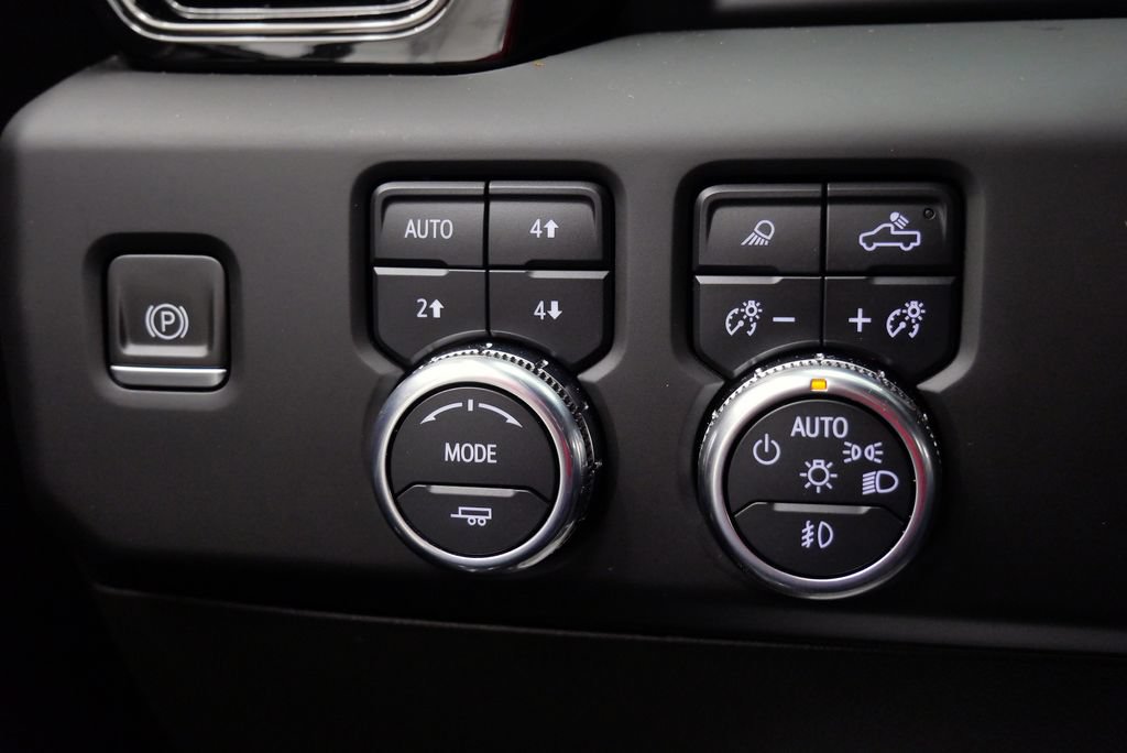 Used 2023 GMC Sierra 1500 AT4 w/ AT4 Premium Package AWD/4WD image 25