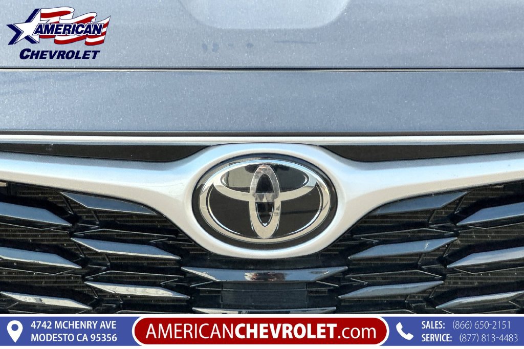Used 2022 Toyota Highlander XLE AWD/4WD image 40
