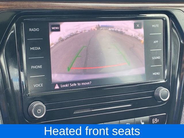 Used 2022 Volkswagen Passat 2.0T image 10