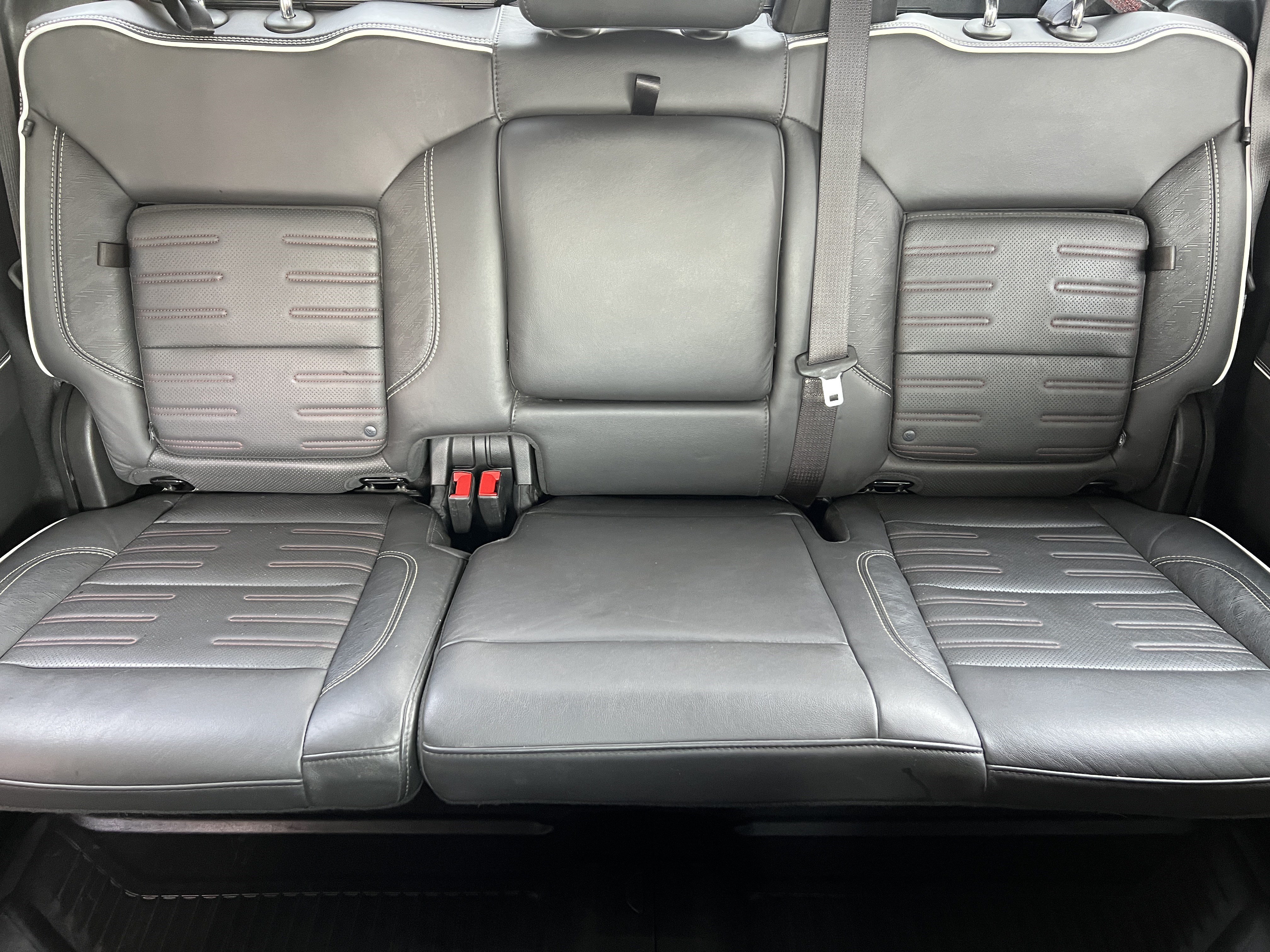 Used 2024 GMC Sierra 2500 AT4X AWD/4WD image 16