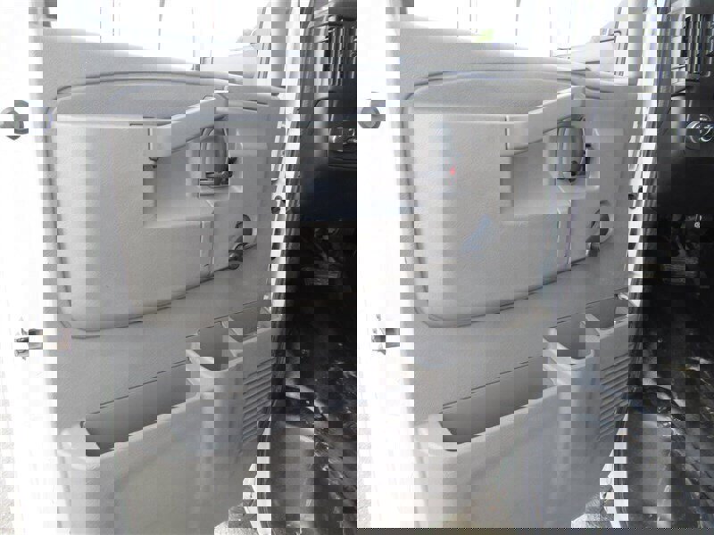 Used 2016 Chevrolet Express 3500 RWD image 19