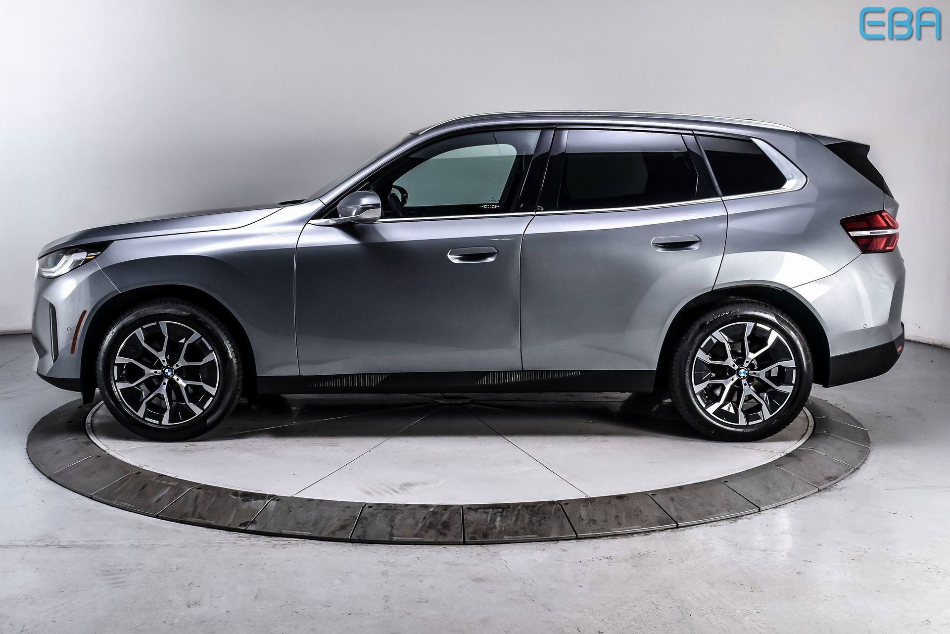 Used 2025 BMW X3 xDrive30i w/ Convenience Package image 3