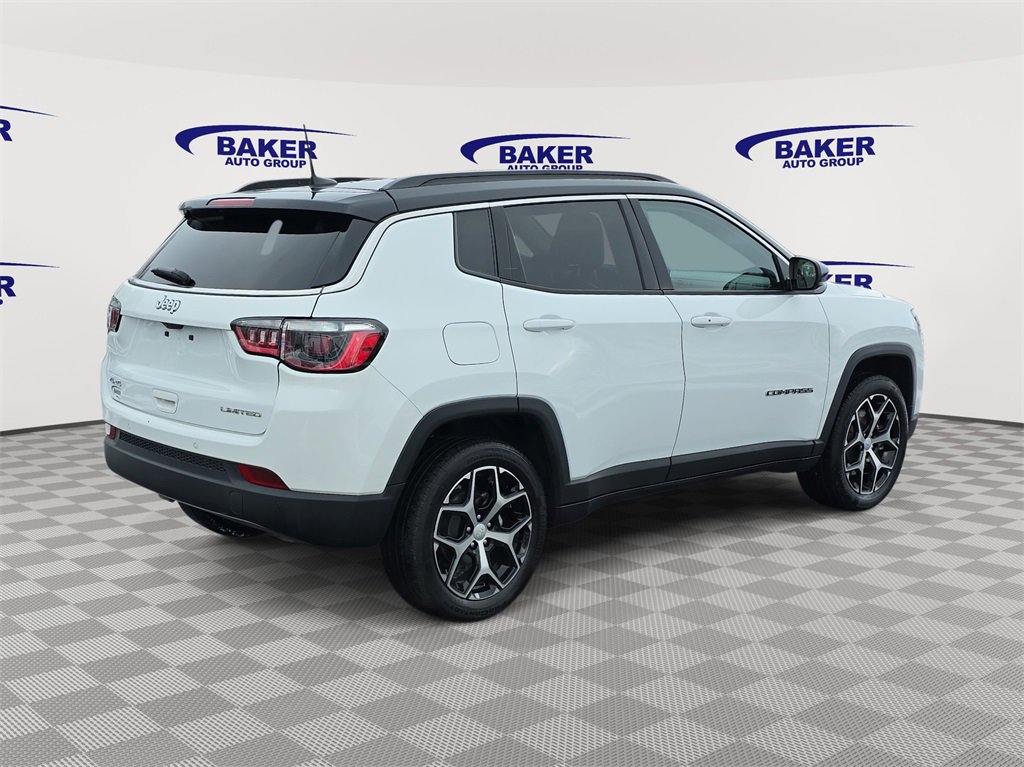 Used 2024 Jeep Compass Limited image 3