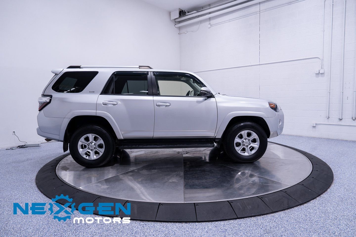 Used 2021 Toyota 4Runner SR5 Premium image 34